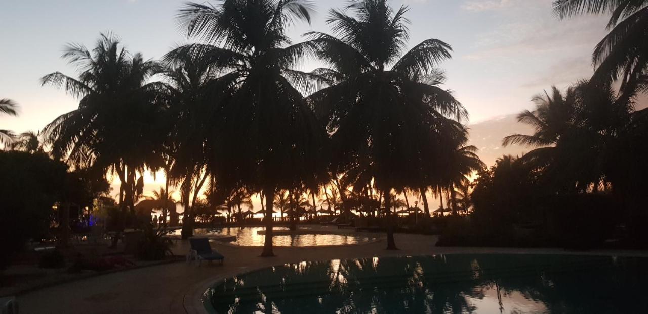 Villa Met Prive Zwembad In Residence Safari Village サリー・ポルチュダル エクステリア 写真